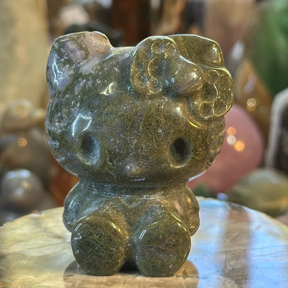 🌸SALE🌸 Moss Agate Hello Kitty Carving With Druzy!